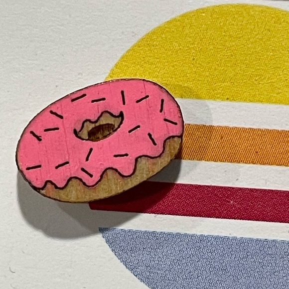 Wooden donut earrings - Picture 2 of 3